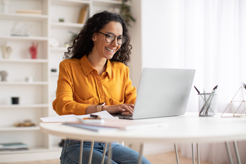 a woman uses a tool for ai medical summarization